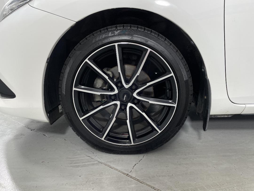 Photo '10' of Toyota Corolla