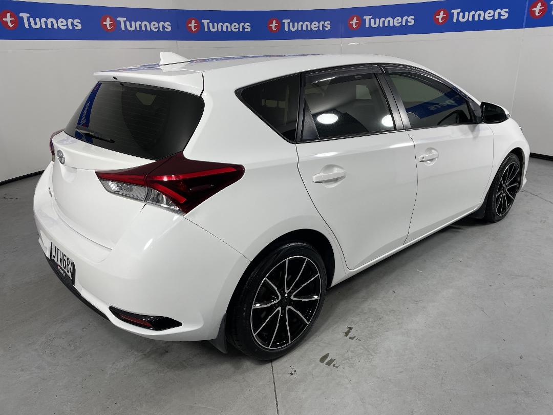 Photo '7' of Toyota Corolla