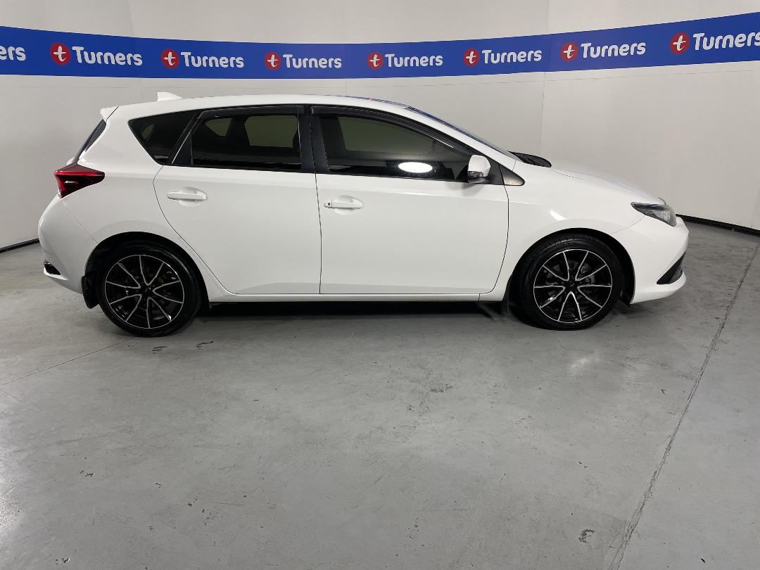 Photo '23' of Toyota Corolla