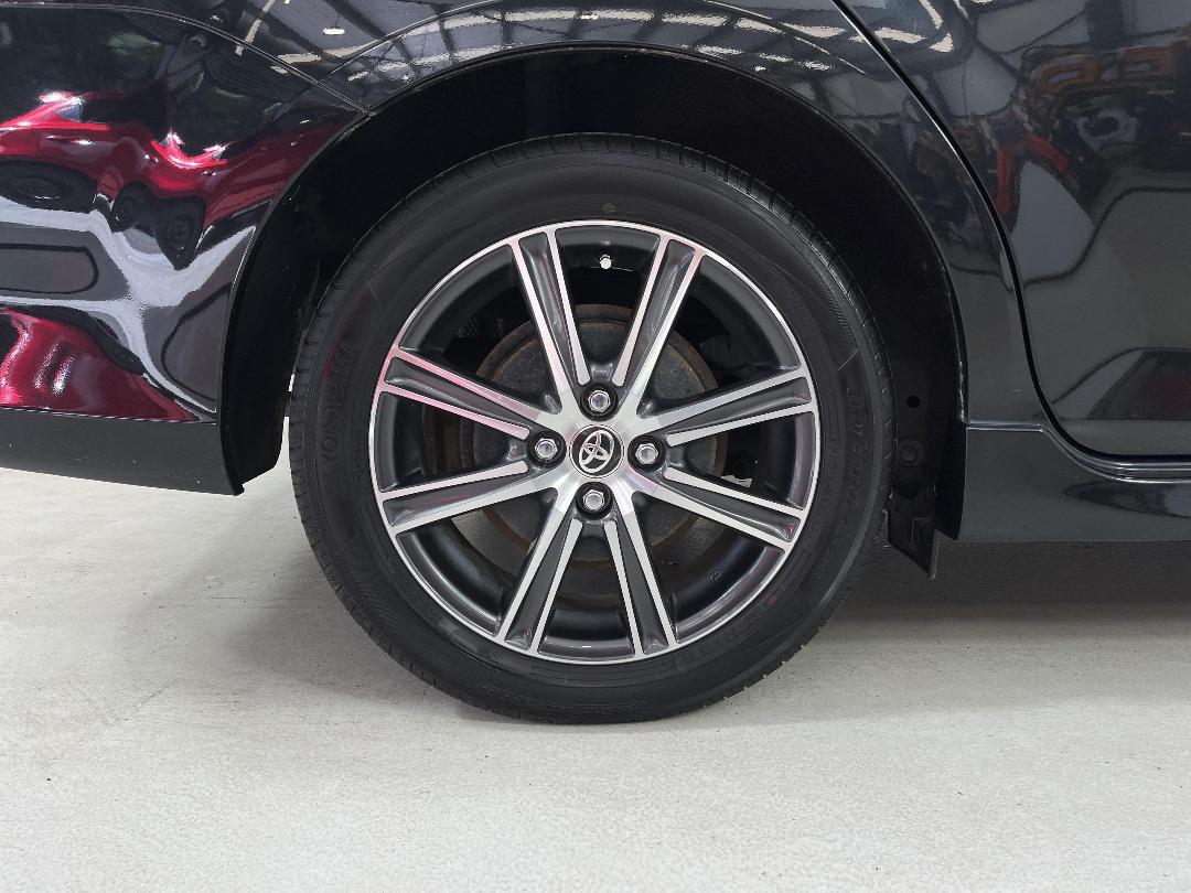 Photo '12' of Toyota Corolla