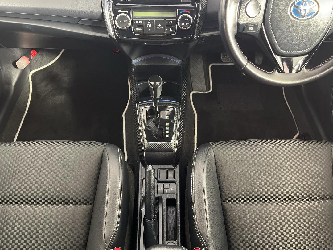 Photo '18' of Toyota Corolla