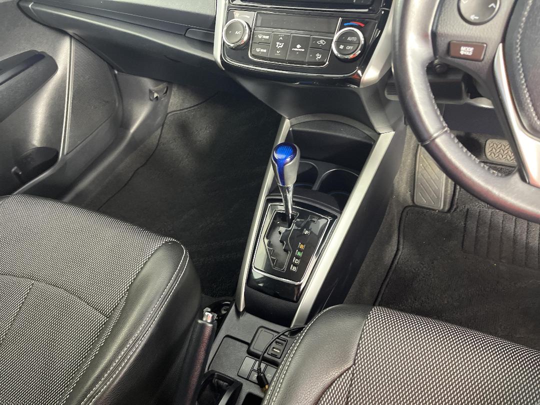 Photo '18' of Toyota Corolla