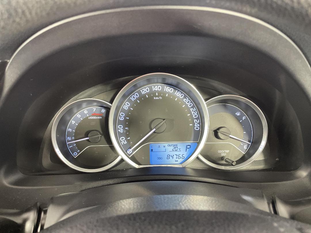 Photo '21' of Toyota Corolla