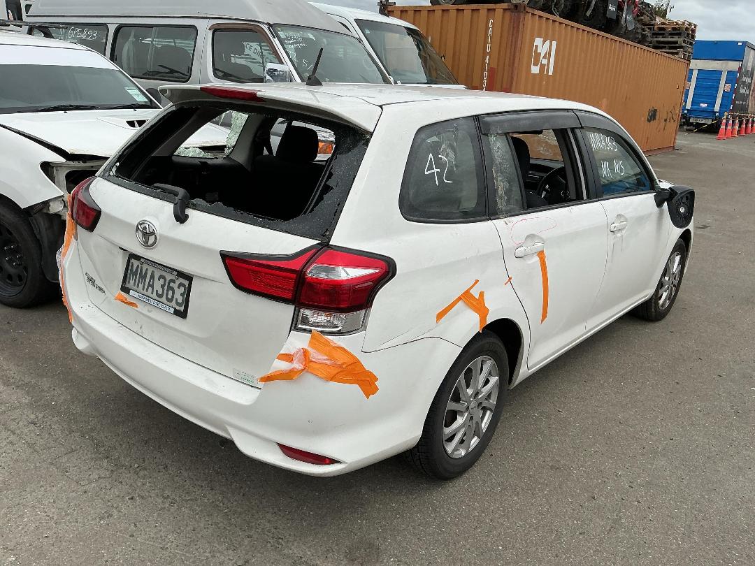 Photo '6' of Toyota Corolla Fielder Photo '6' of Toyota Corolla Fielder