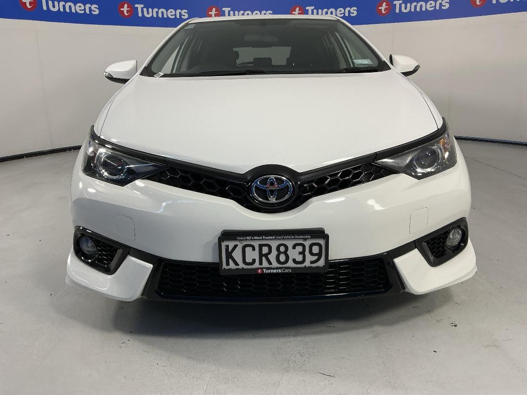 Photo '2' of Toyota Corolla