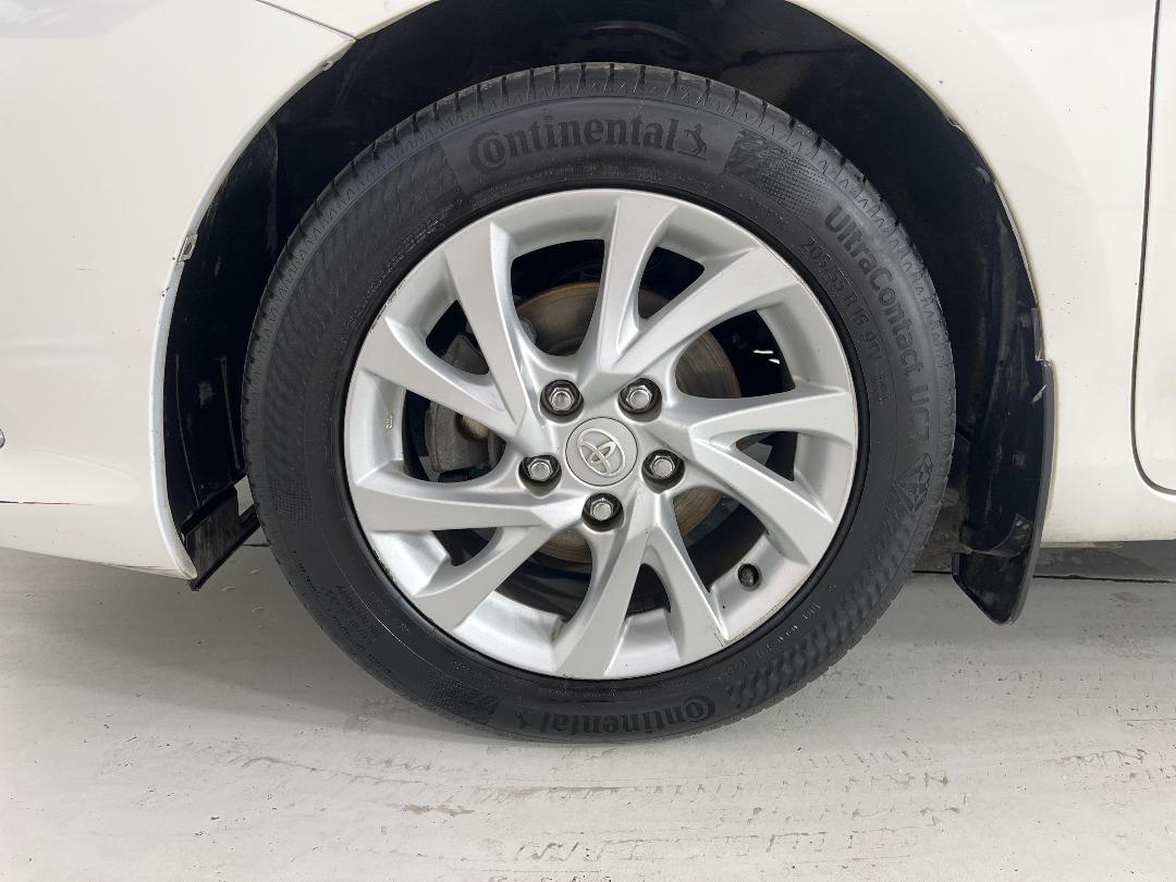 Photo '10' of Toyota Corolla