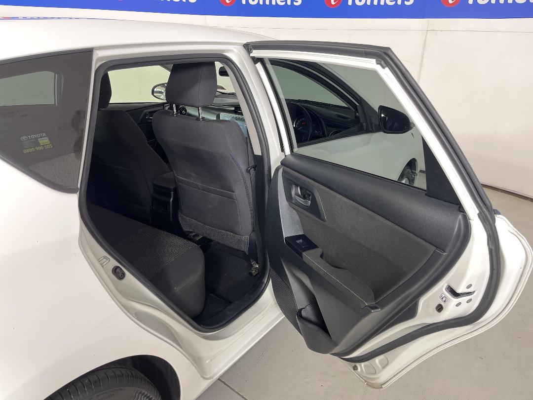 Photo '19' of Toyota Corolla