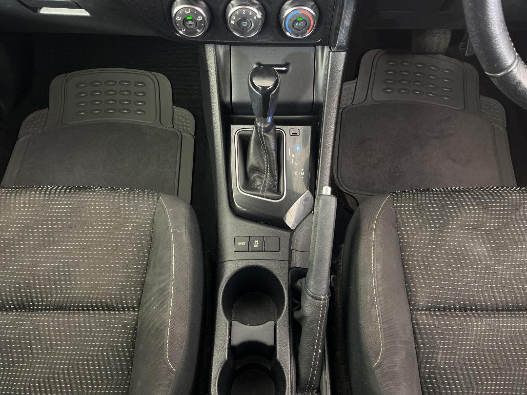 Photo '23' of Toyota Corolla