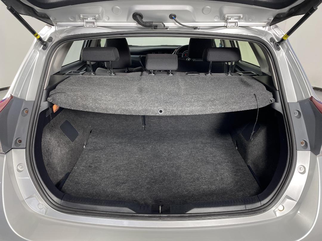 Photo '14' of Toyota Corolla