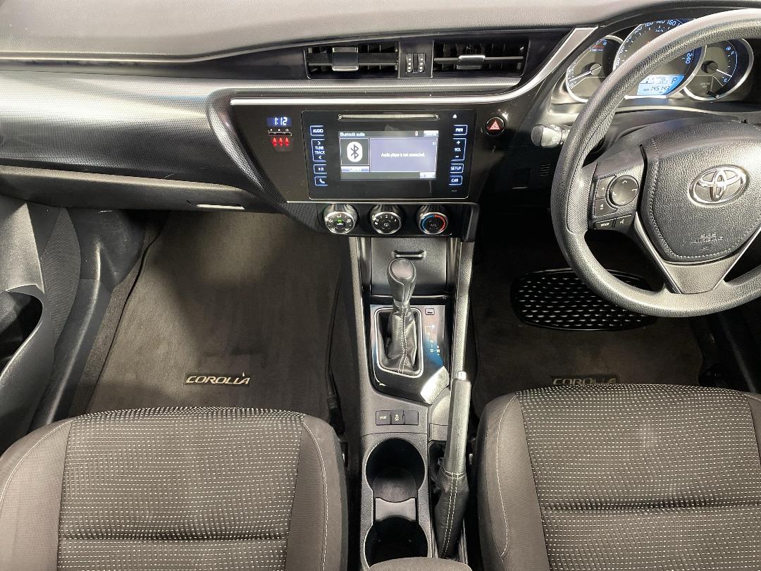 Photo '18' of Toyota Corolla