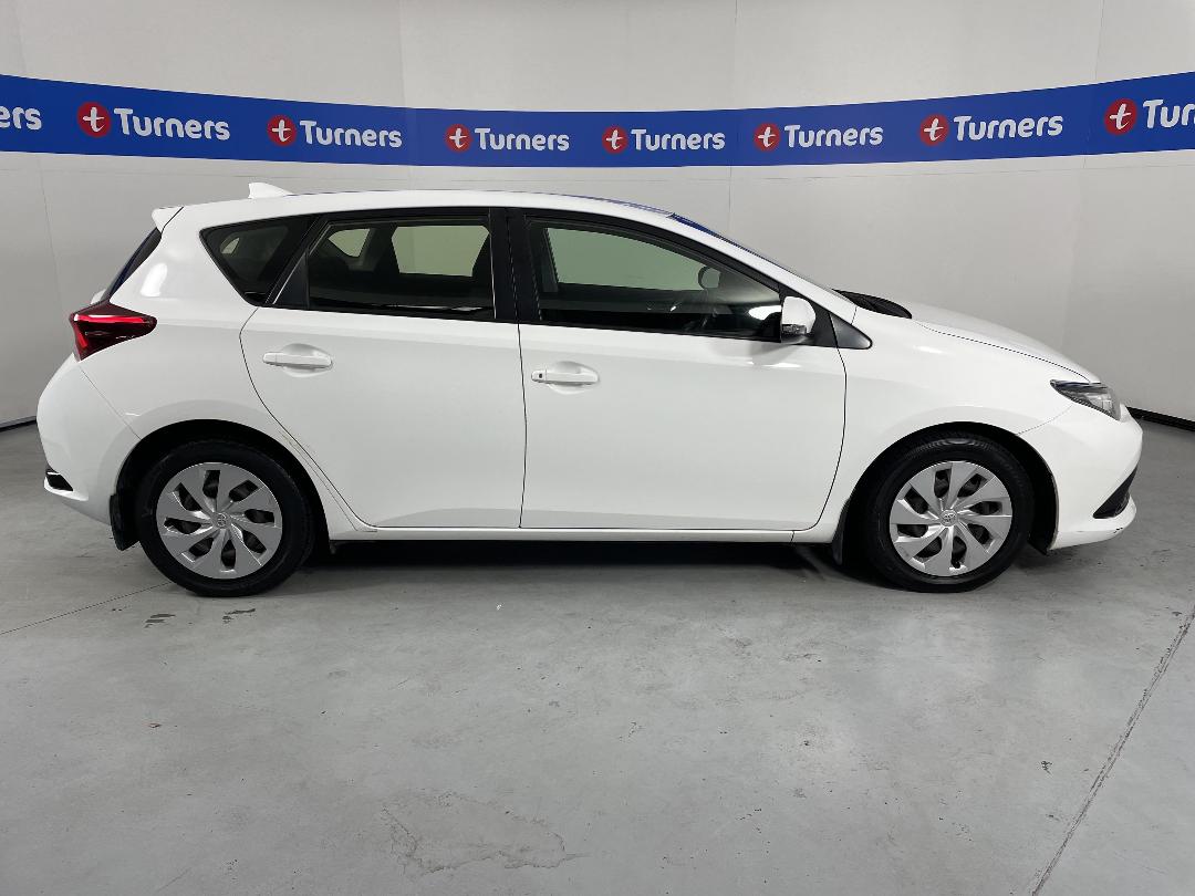 Photo '28' of Toyota Corolla