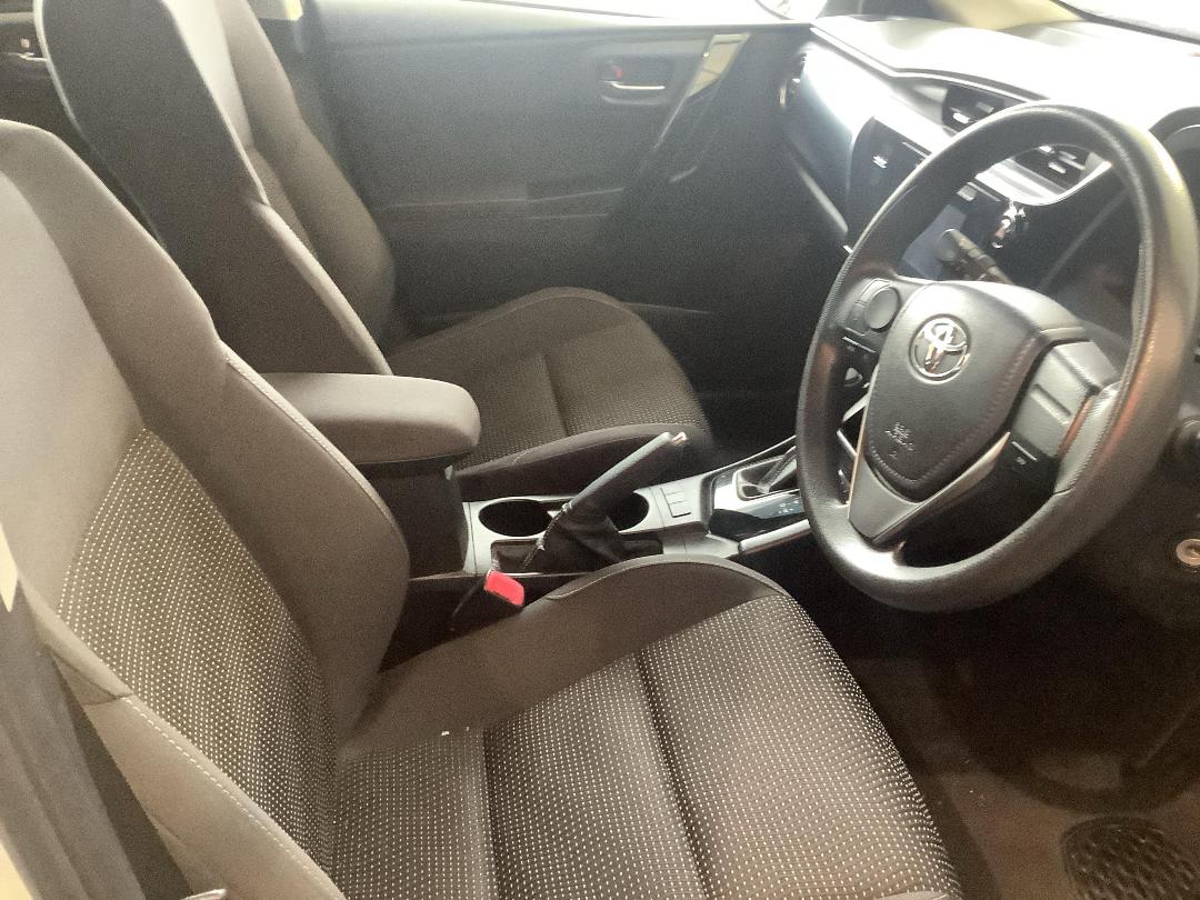 Photo '13' of Toyota Corolla GX