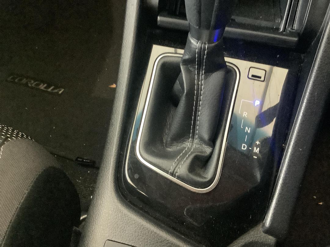 Photo '16' of Toyota Corolla GX