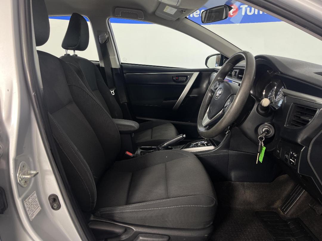 Photo '16' of Toyota Corolla Photo '16' of Toyota Corolla