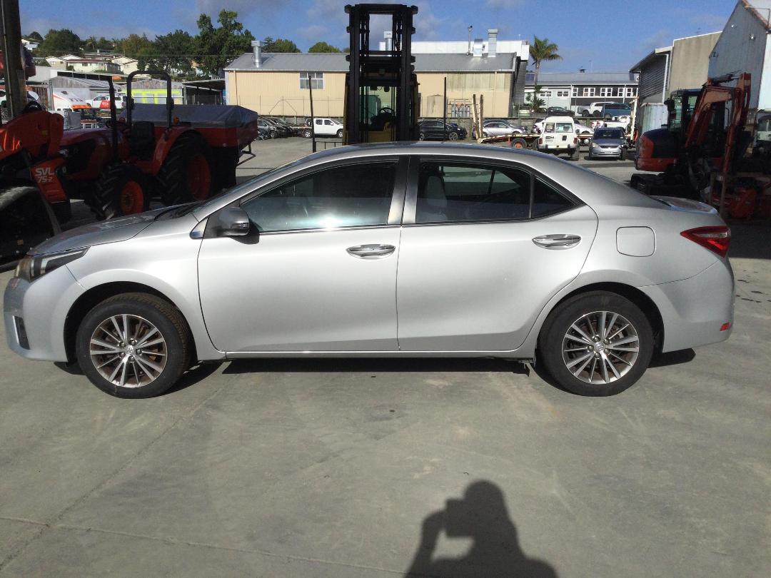 Photo '4' of Toyota Corolla GLX