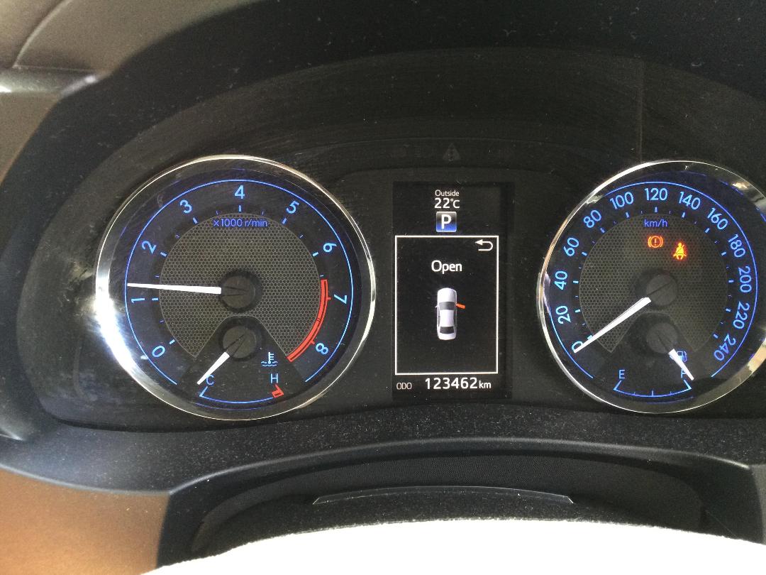 Photo '16' of Toyota Corolla GLX