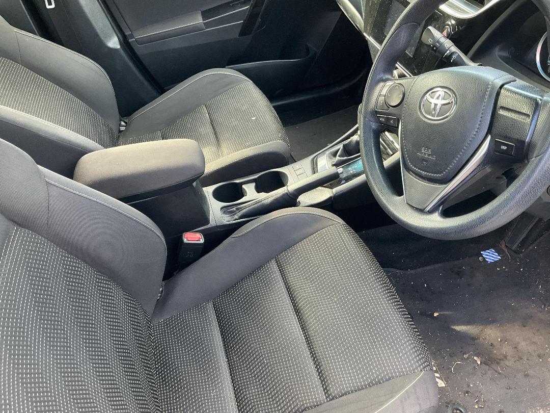 Photo '15' of Toyota Corolla GX