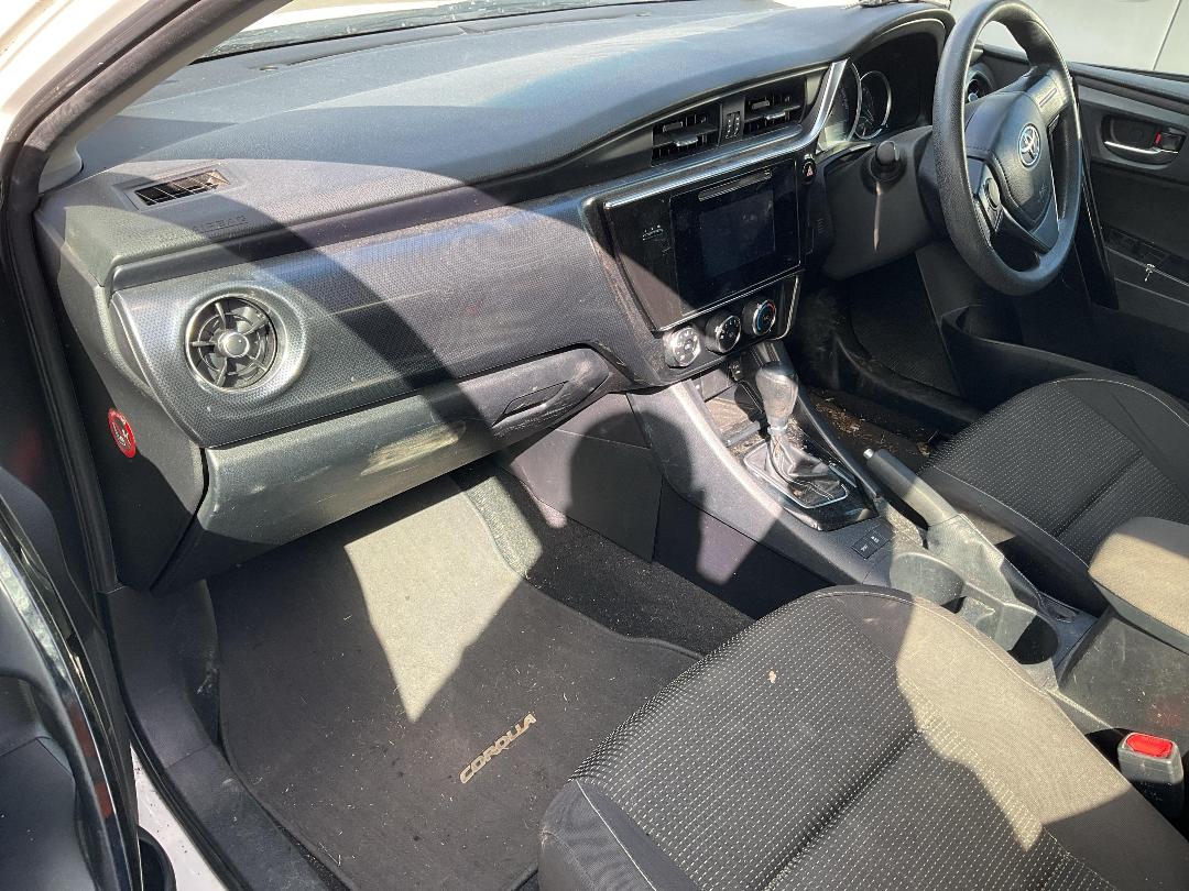 Photo '18' of Toyota Corolla GX