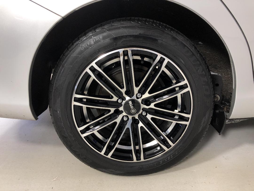 Photo '12' of Toyota Corolla