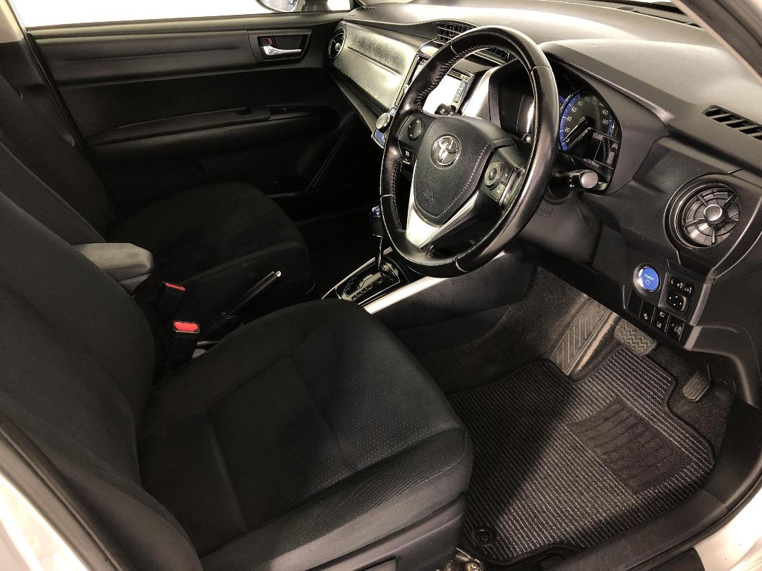 Photo '16' of Toyota Corolla