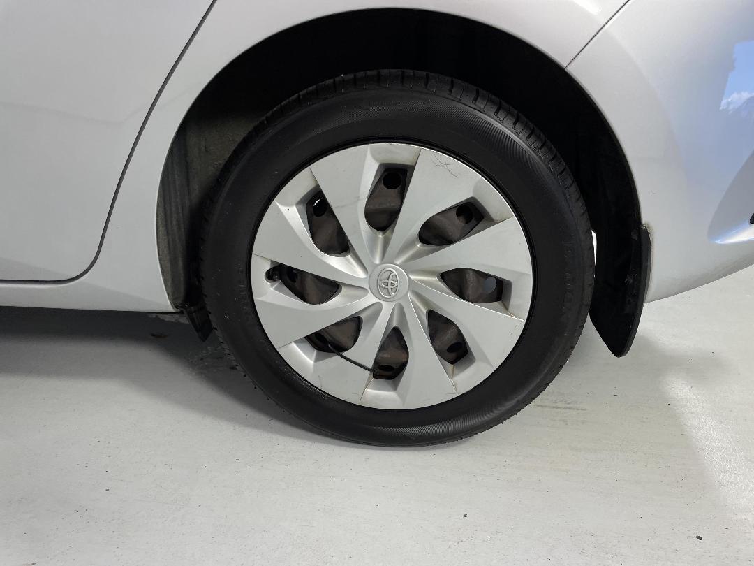 Photo '11' of Toyota Corolla