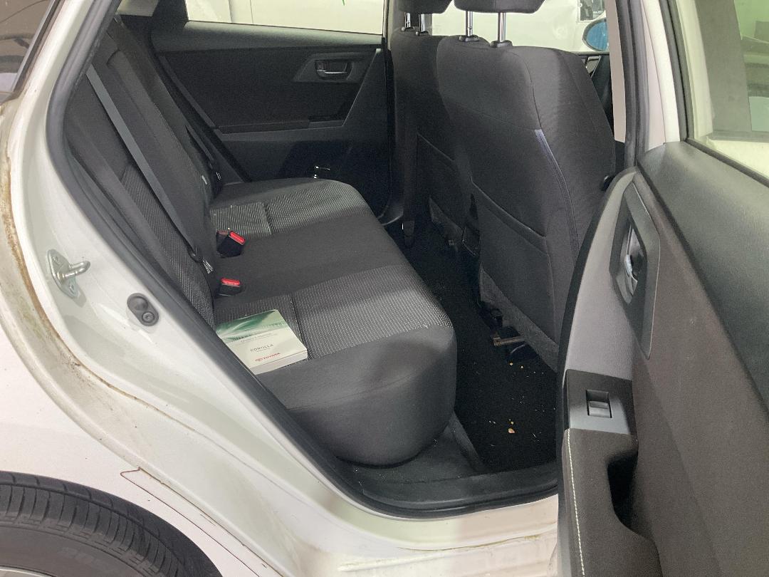 Photo '18' of Toyota Corolla GX