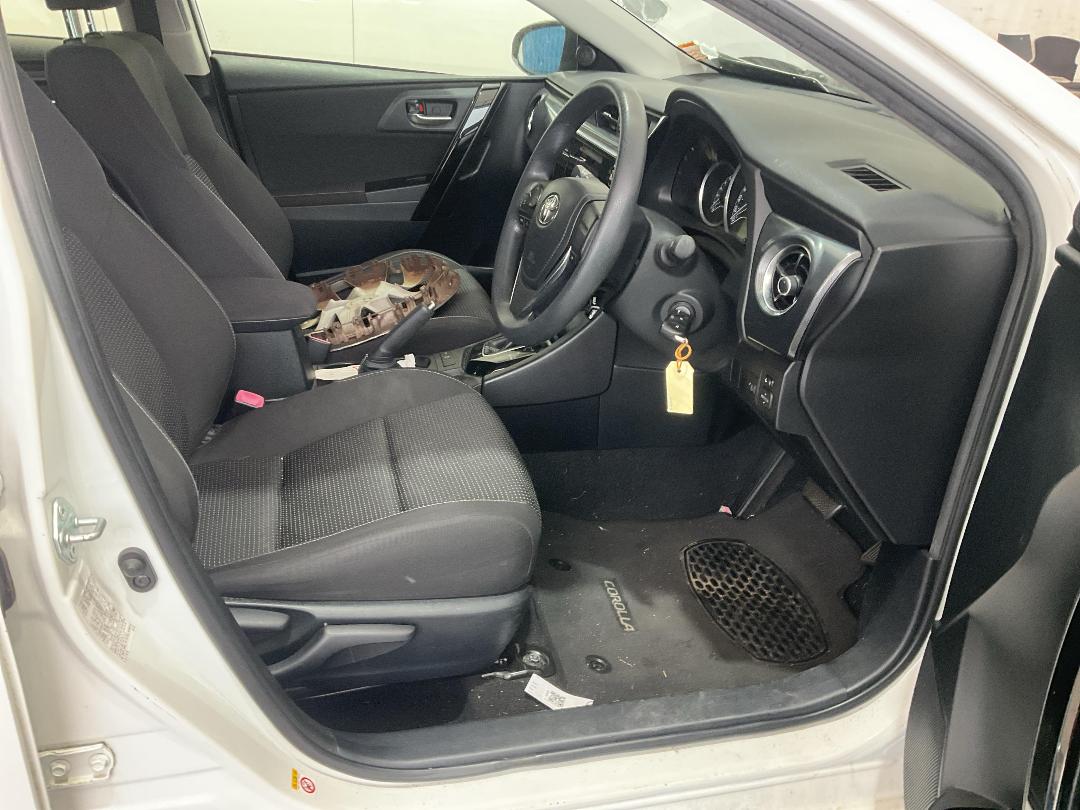 Photo '19' of Toyota Corolla GX