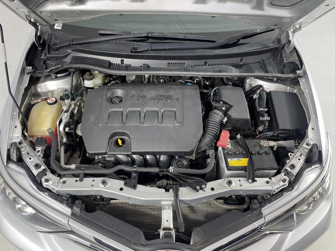 Photo '13' of Toyota Corolla