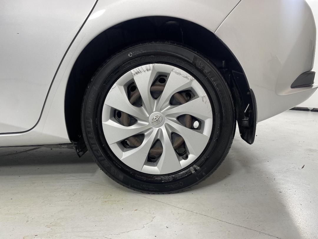 Photo '11' of Toyota Corolla