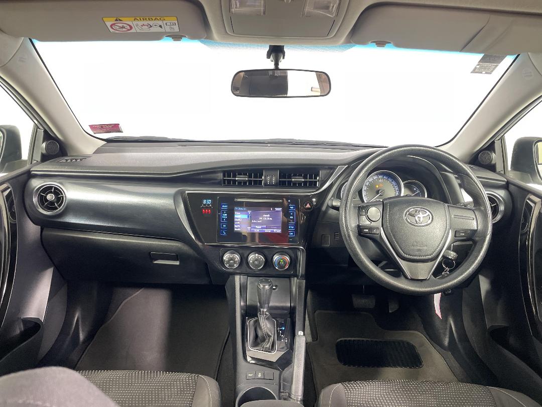 Photo '17' of Toyota Corolla