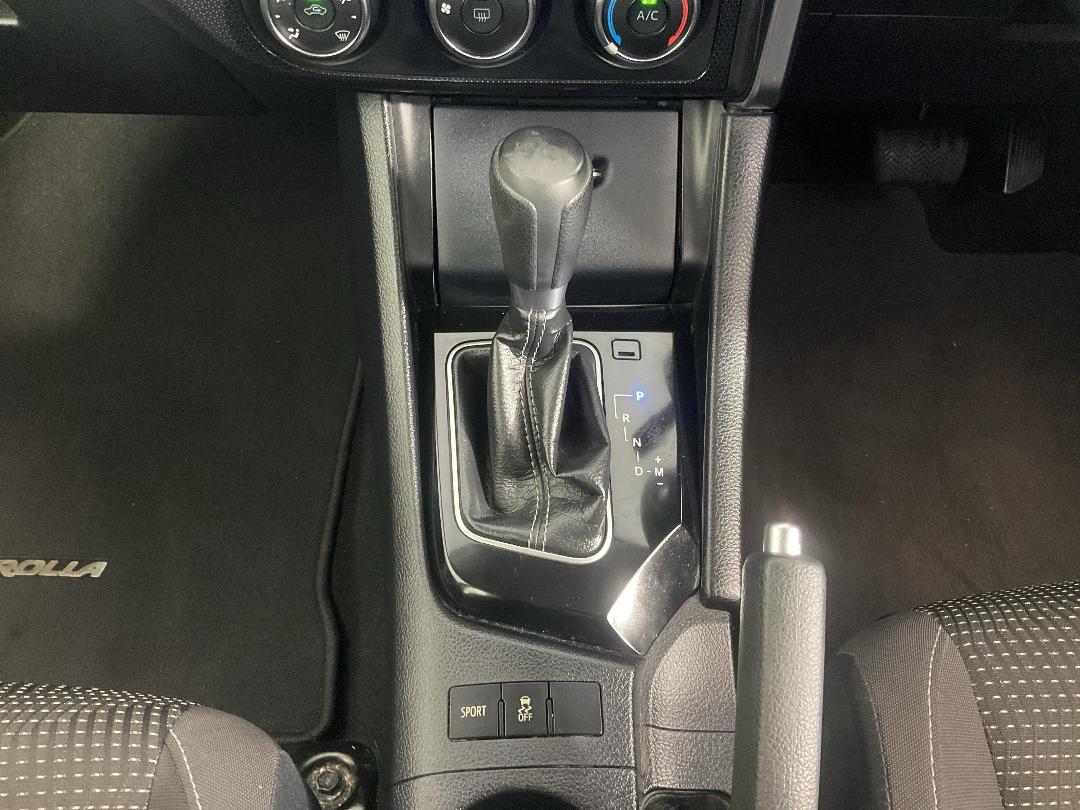 Photo '18' of Toyota Corolla Photo '18' of Toyota Corolla