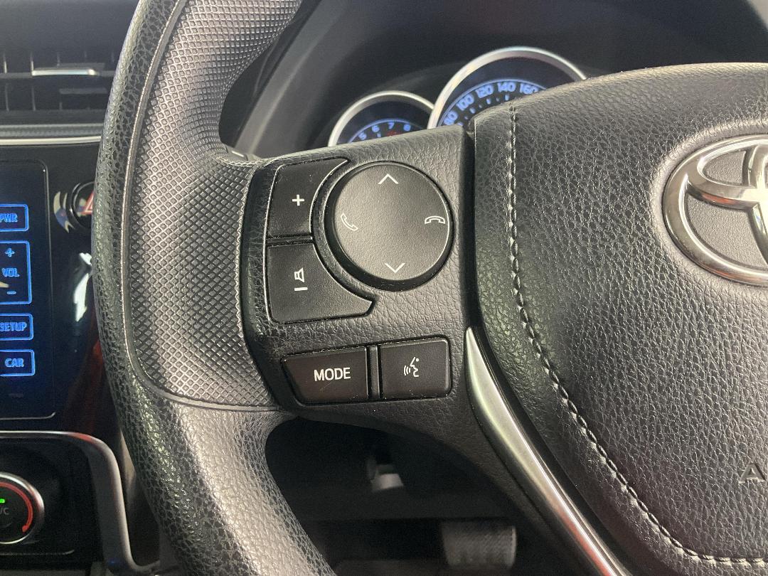 Photo '25' of Toyota Corolla Photo '25' of Toyota Corolla