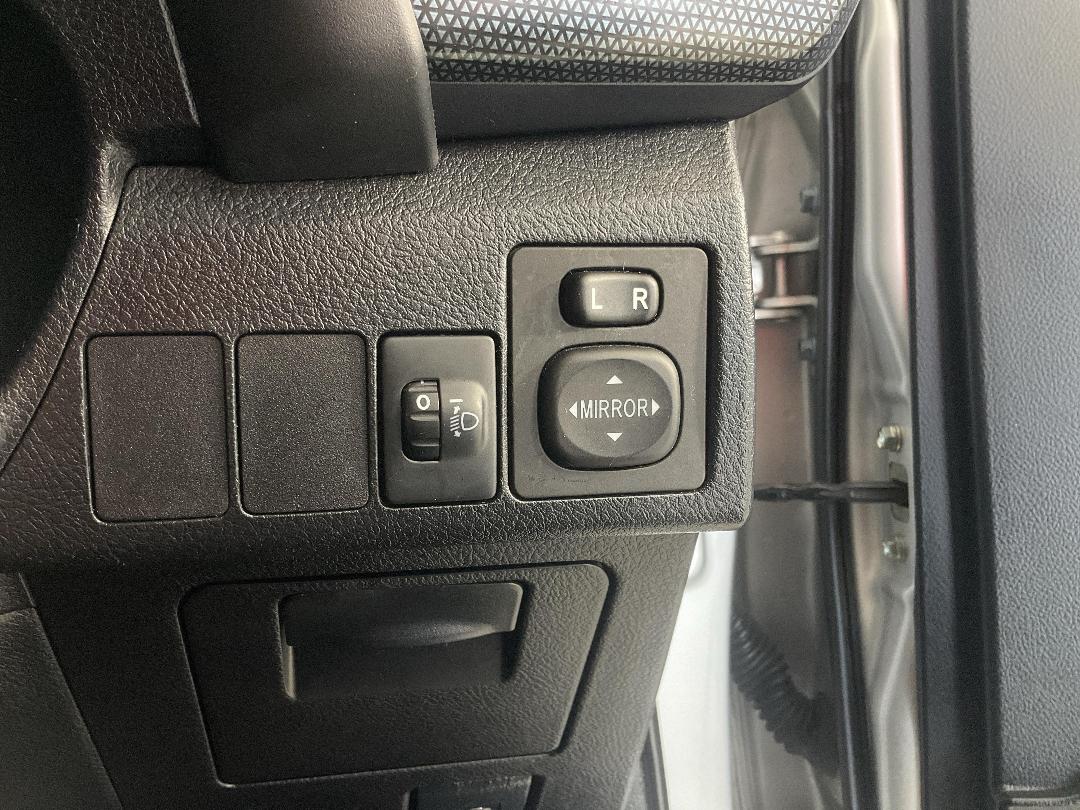 Photo '26' of Toyota Corolla Photo '26' of Toyota Corolla