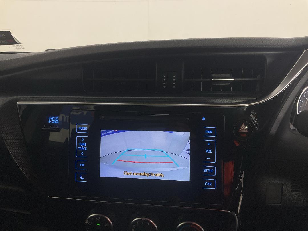 Photo '28' of Toyota Corolla Photo '28' of Toyota Corolla