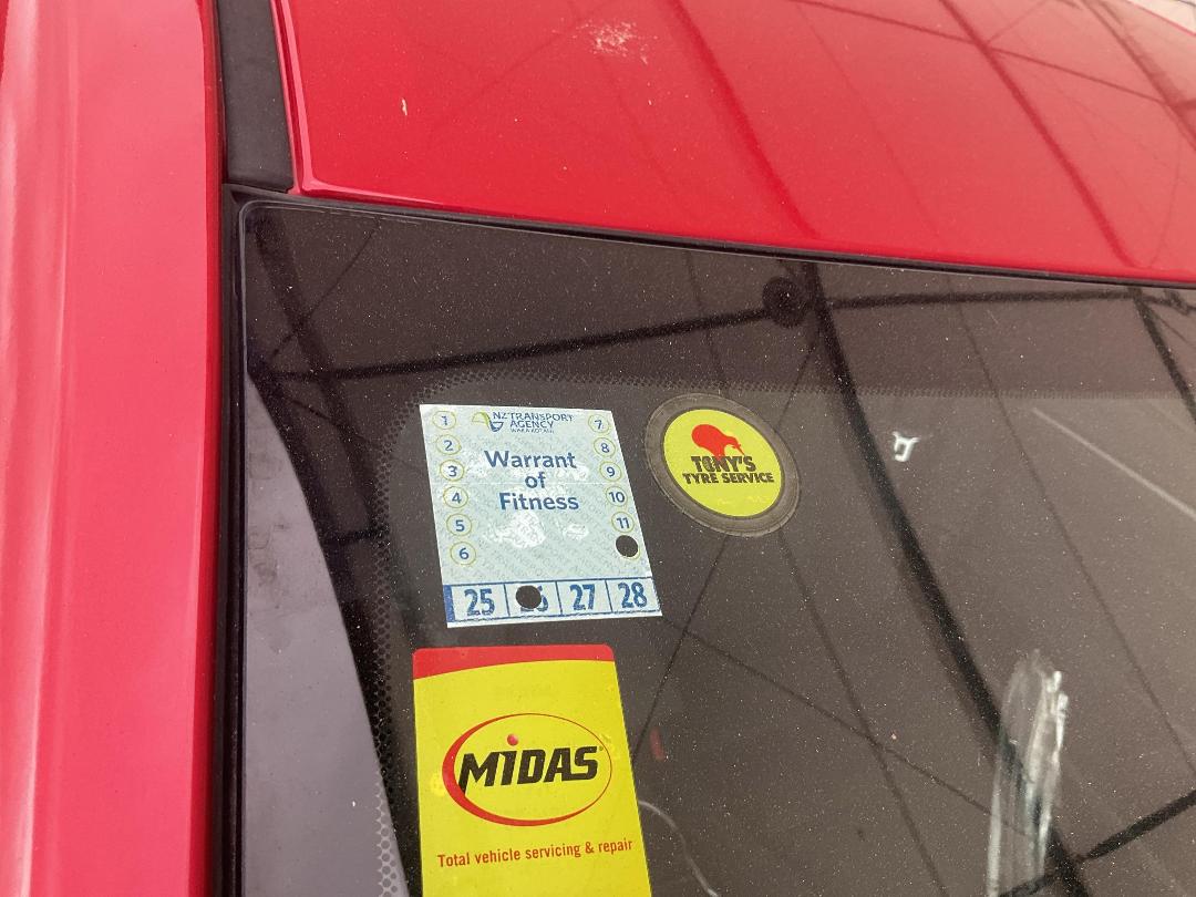 Photo '12' of Toyota Corolla GLX