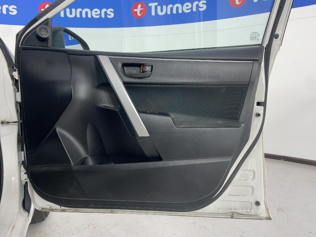 Photo '15' of Toyota Corolla