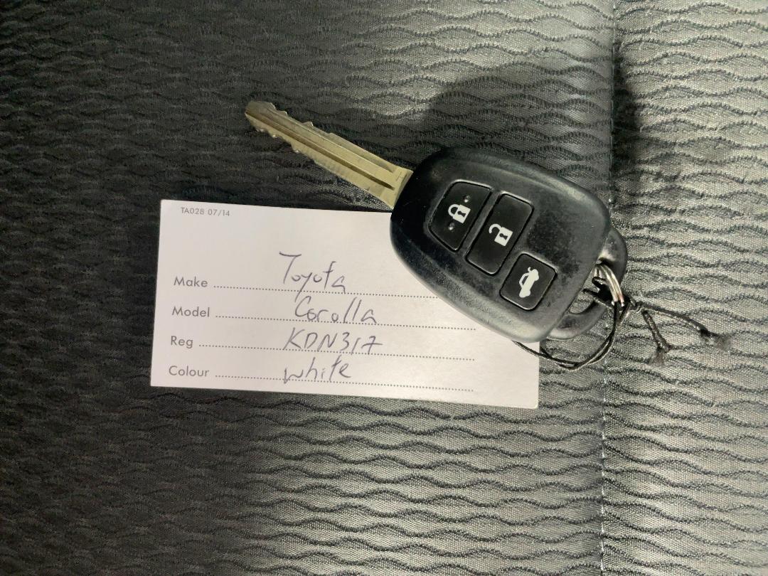 Photo '22' of Toyota Corolla