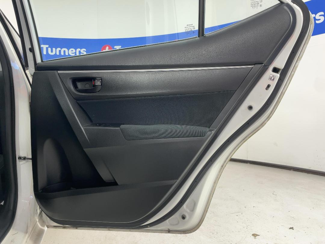 Photo '19' of Toyota Corolla