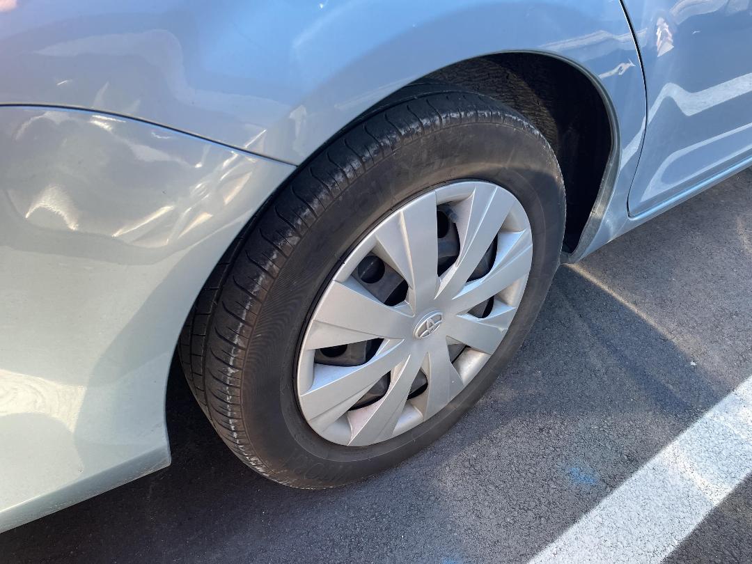 Photo '8' of Toyota Corolla Fielder Hybrid