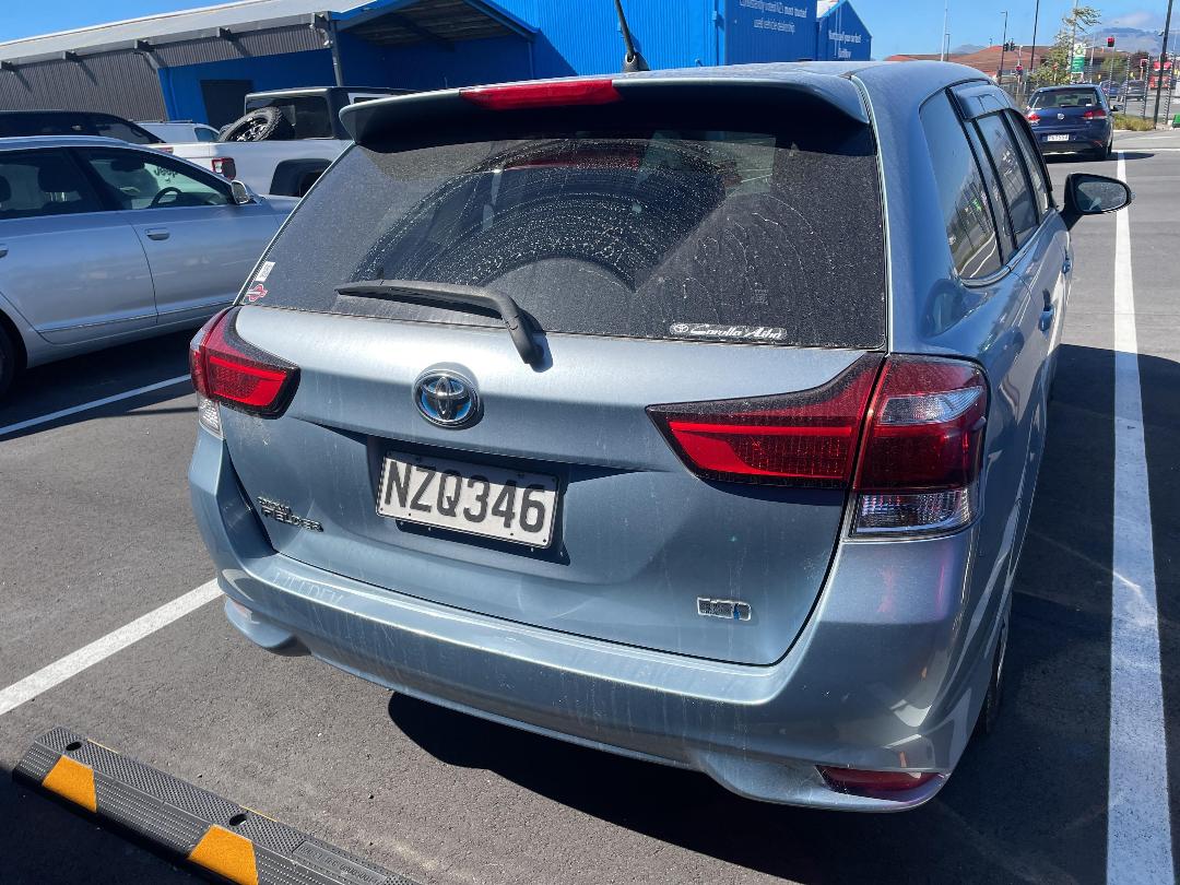 Photo '9' of Toyota Corolla Fielder Hybrid