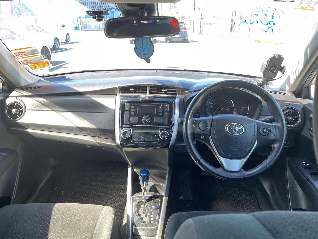 Photo '19' of Toyota Corolla Fielder Hybrid