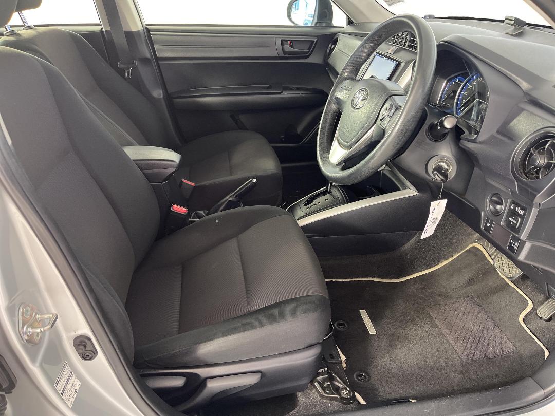 Photo '16' of Toyota Corolla