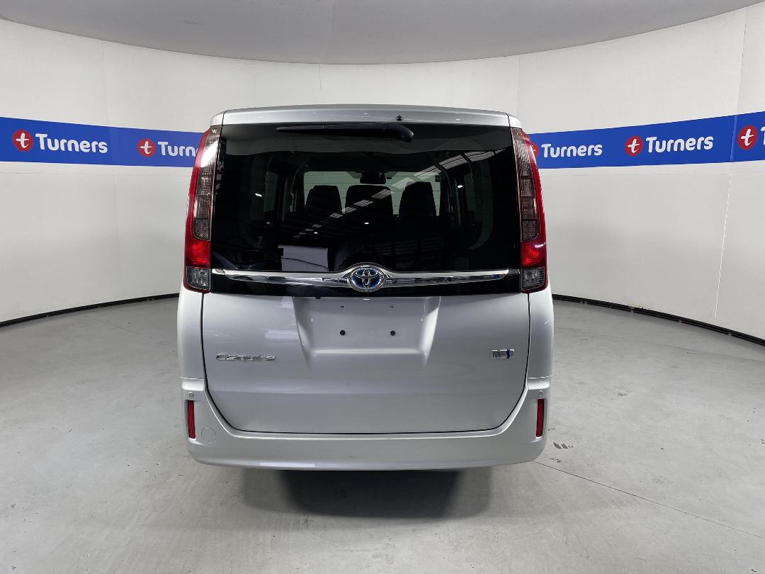 Photo '6' of Toyota Esquire