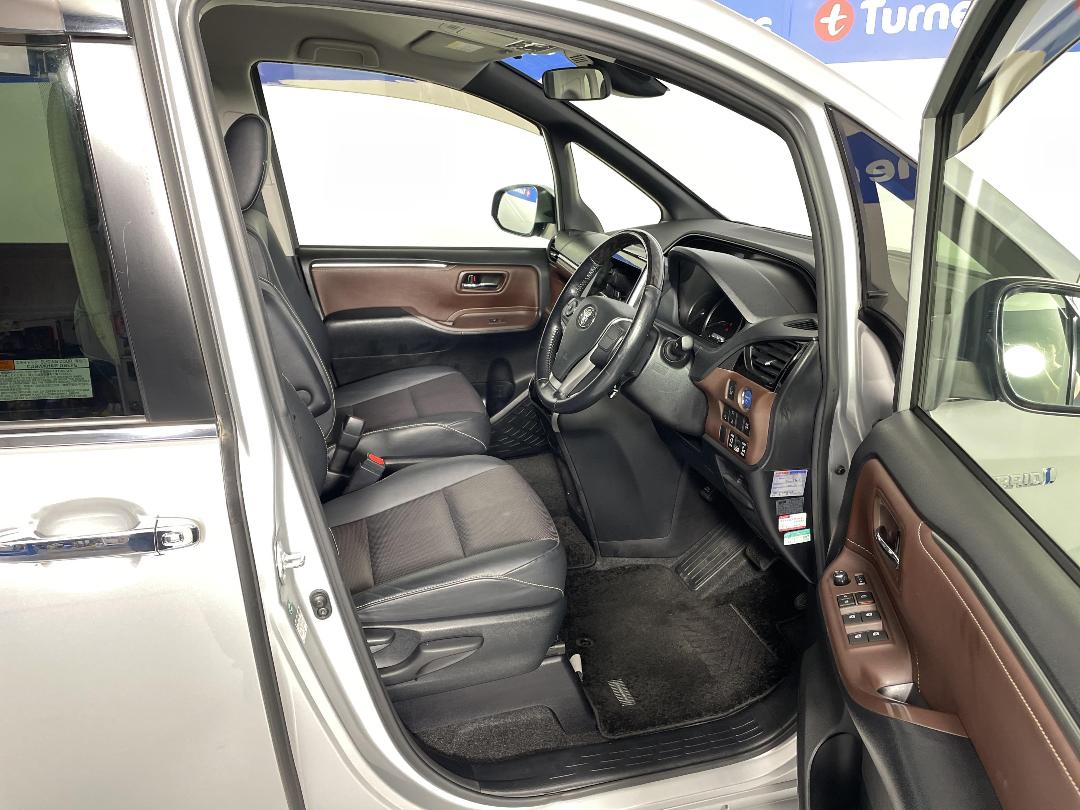 Photo '16' of Toyota Esquire