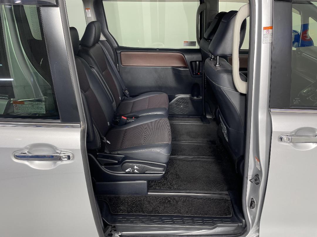 Photo '19' of Toyota Esquire