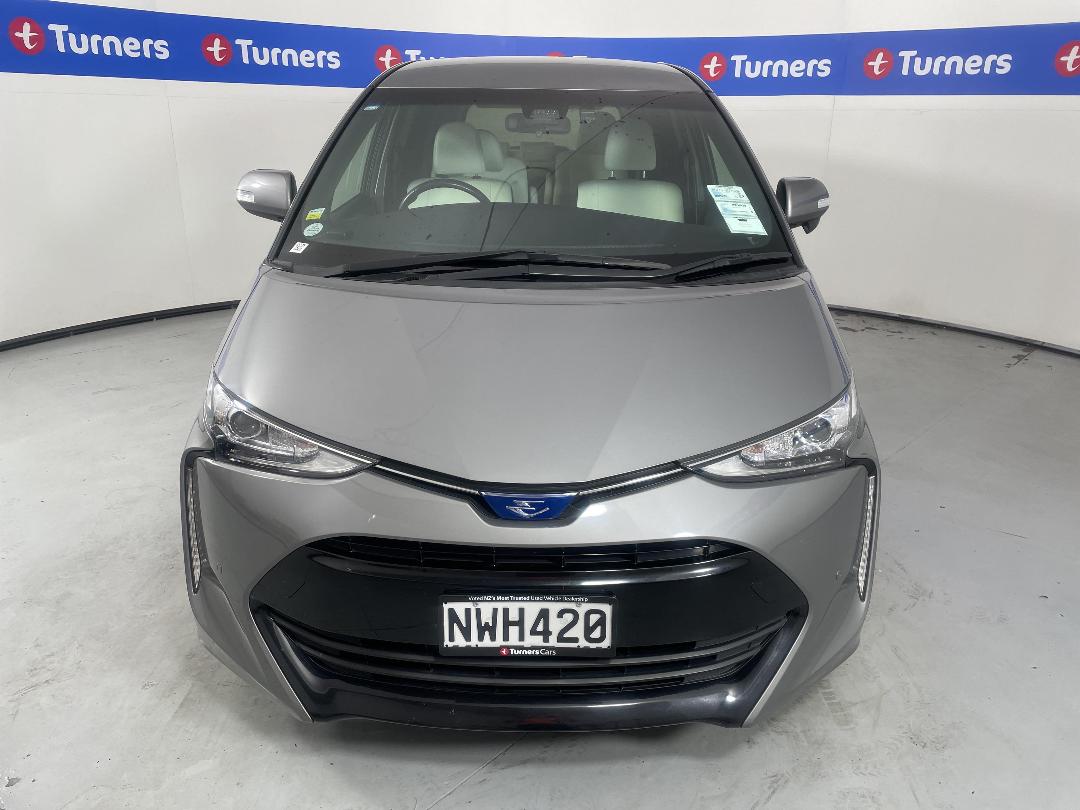 Photo '2' of Toyota Estima