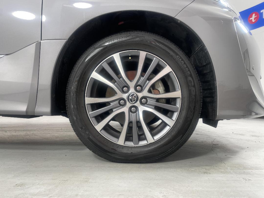 Photo '9' of Toyota Estima