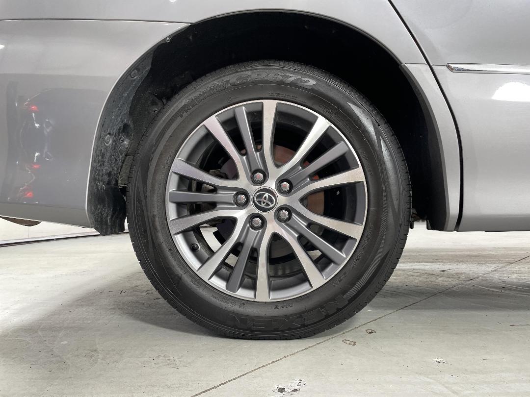 Photo '12' of Toyota Estima