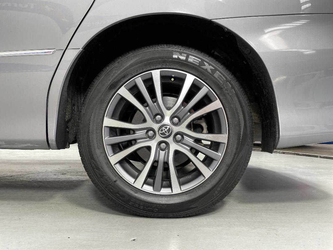 Photo '11' of Toyota Estima