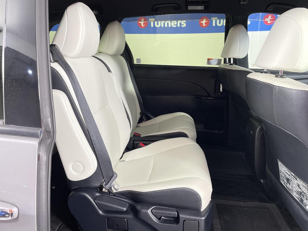 Photo '20' of Toyota Estima